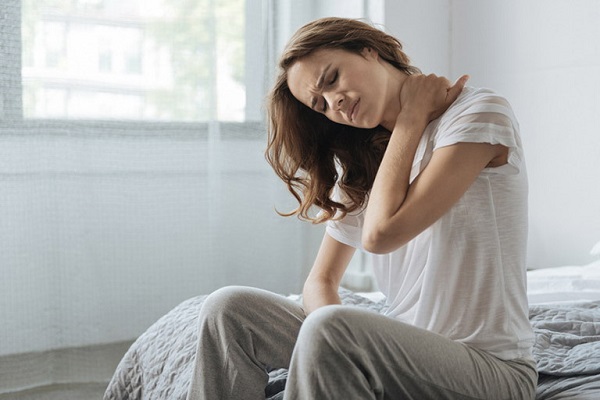 [GIỚI THIỆU] 3 Cách chữa đau mỏi vai gáy sau khi ngủ dậy hiệu quả